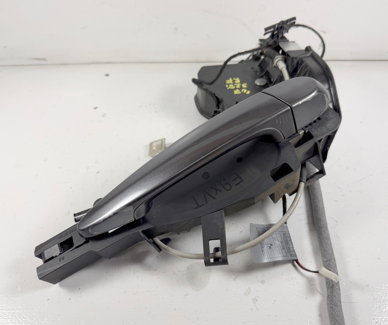 PASSENGER FRONT COMFORT DOOR EXTERIOR HANDLE 2006-08 BMW E90 335i 328i