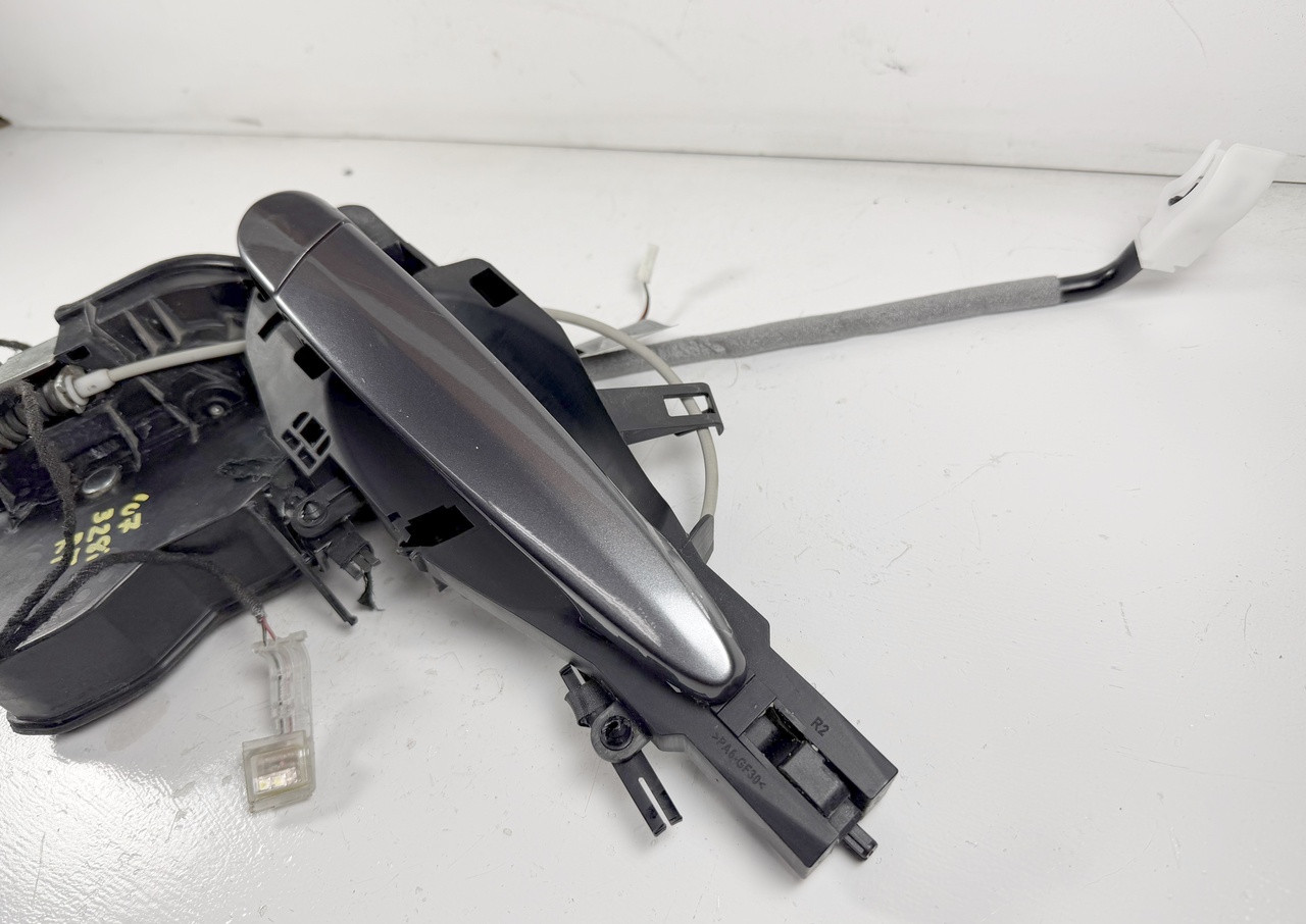 PASSENGER FRONT COMFORT DOOR EXTERIOR HANDLE 2006-08 BMW E90 335i 328i