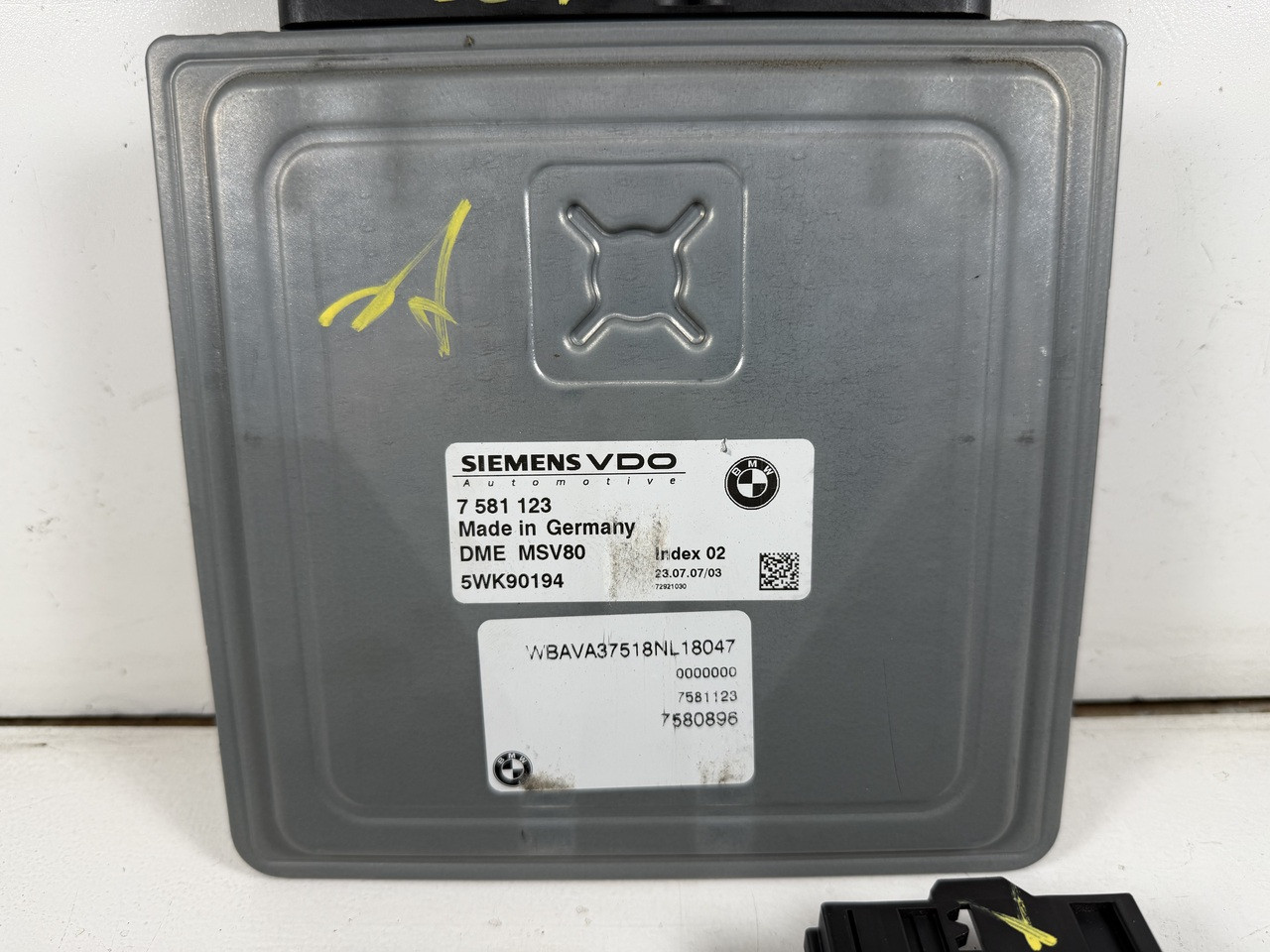 2007 BMW E90 E92 328i N52 ENGINE MSV80 DME ECU KEY 7581123