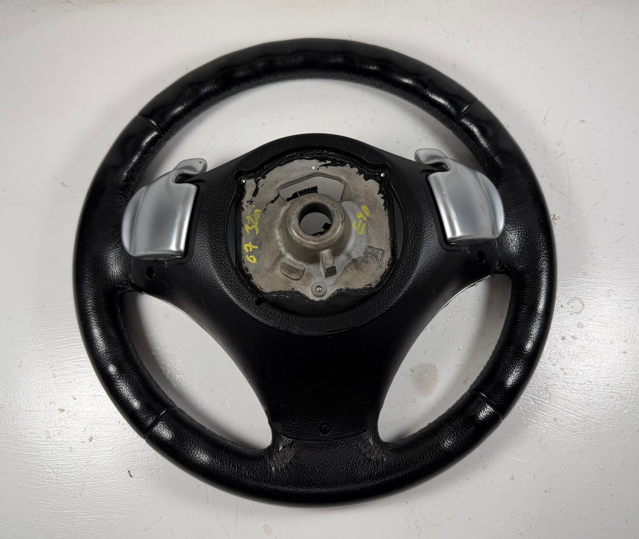 THREE SPOKE STEERING WHEEL w/ PADDLES 2006-08 BMW E90 E92 335i 328i