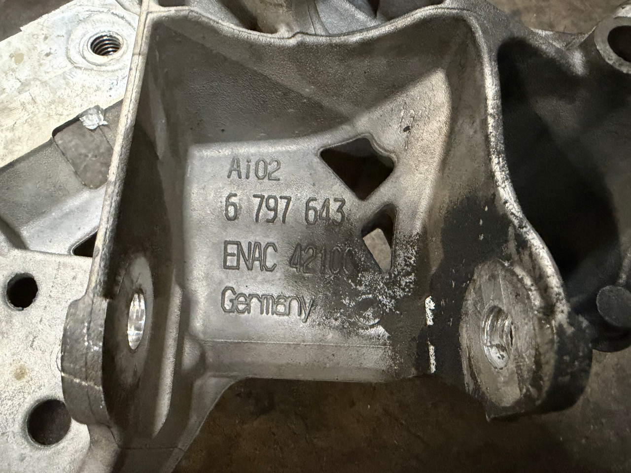 FRONT CROSSMEMBER SUBFRAME AXLE CARRIER BMW F10 535i 528i 6797643