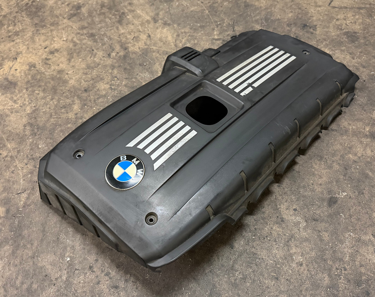 ENGINE TOP BEAUTY COVER BMW E60 530i E90 E92 328i X3 X5 7575033