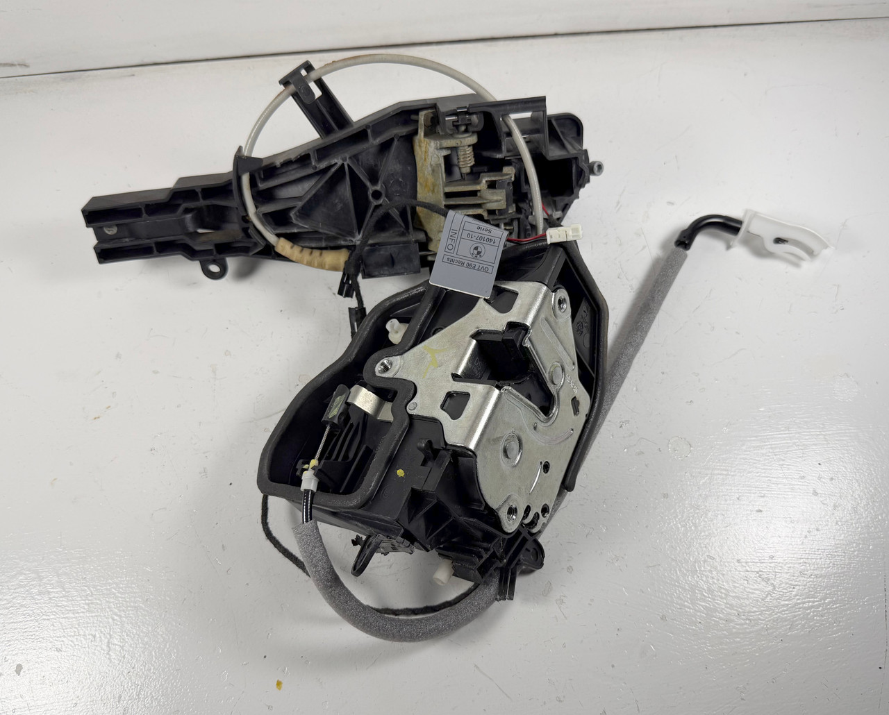 PASSENGER REAR DOOR LOCK LATCH EXTERIOR HANDLE BMW E90 335i 328i