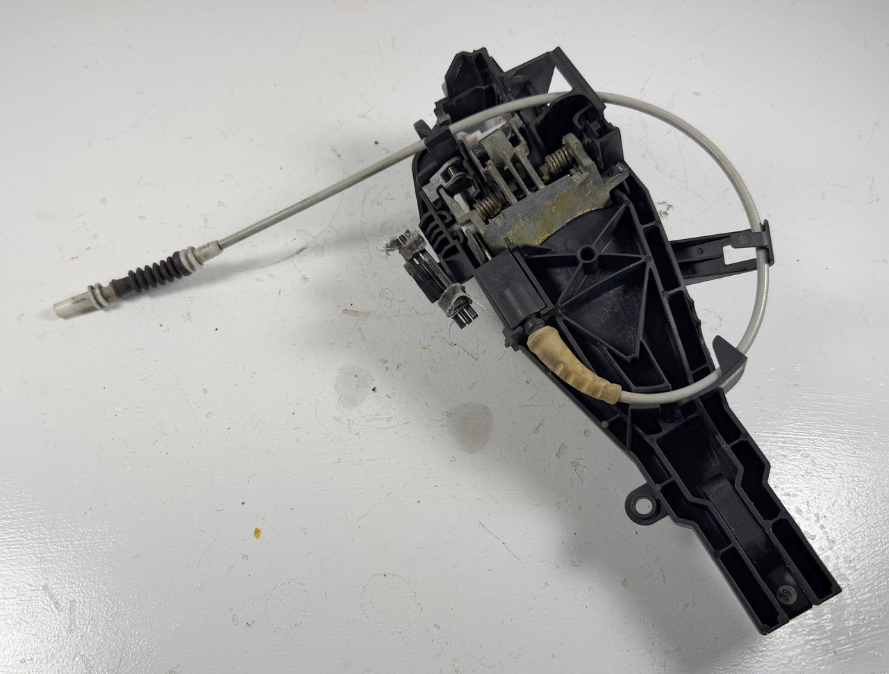 DRIVER REAR EXTERIOR DOOR HANDLE W/ CARRIER BMW E90 335i 330i 328i