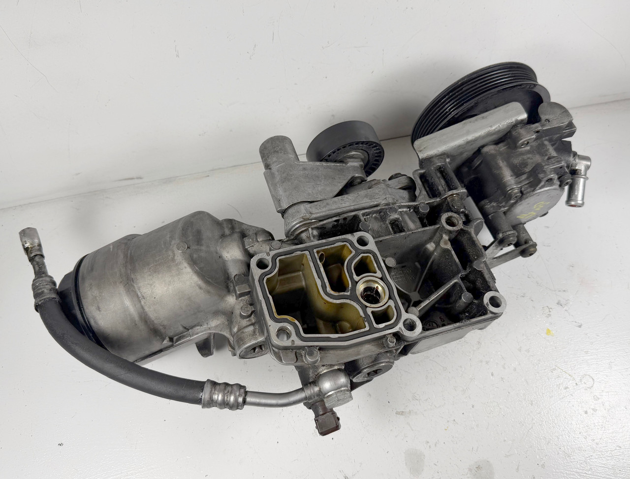 OIL FILTER HOUSING LF30 POWER STEERING PUMP BMW e39 525i e46 325 1713838