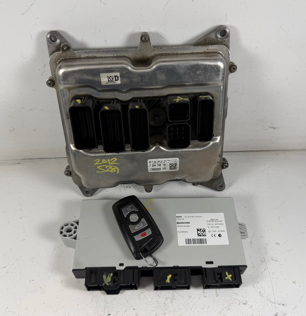 2011-12 BMW F10 528i N20 ENGINE DME CAS4 MODULE KEY FOB 7644748
