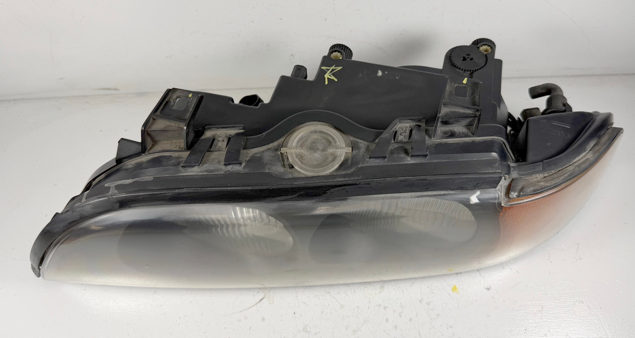 1997-00 BMW e39 540i 528i DRIVER HALOGEN HEADLIGHT 8362525