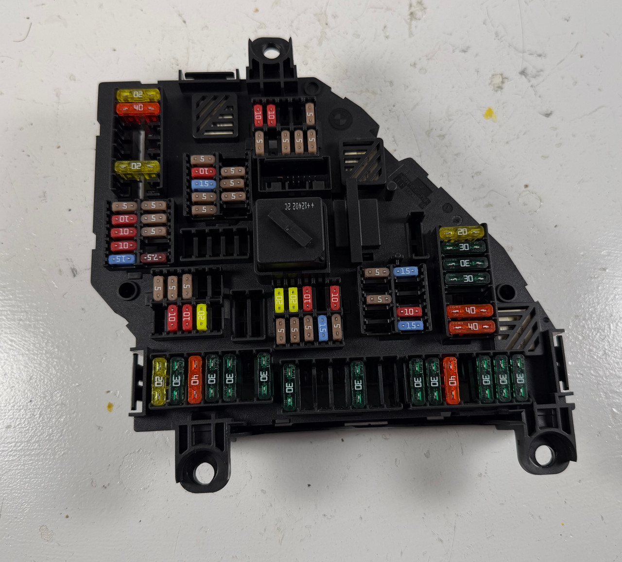 POWER DISTRIBUTION FUSE BOX PANEL BMW F10 550i 535i 528i 1670499