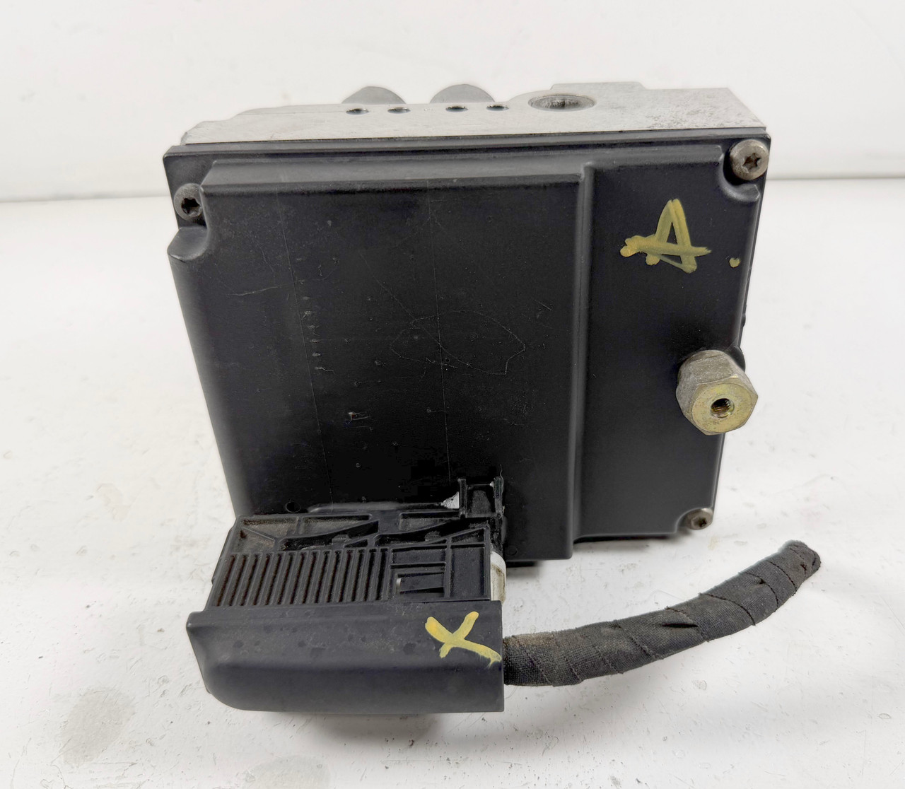 1997-98 BMW E39 540i 528i ABS HYDRAULIC BLOCK 1090810