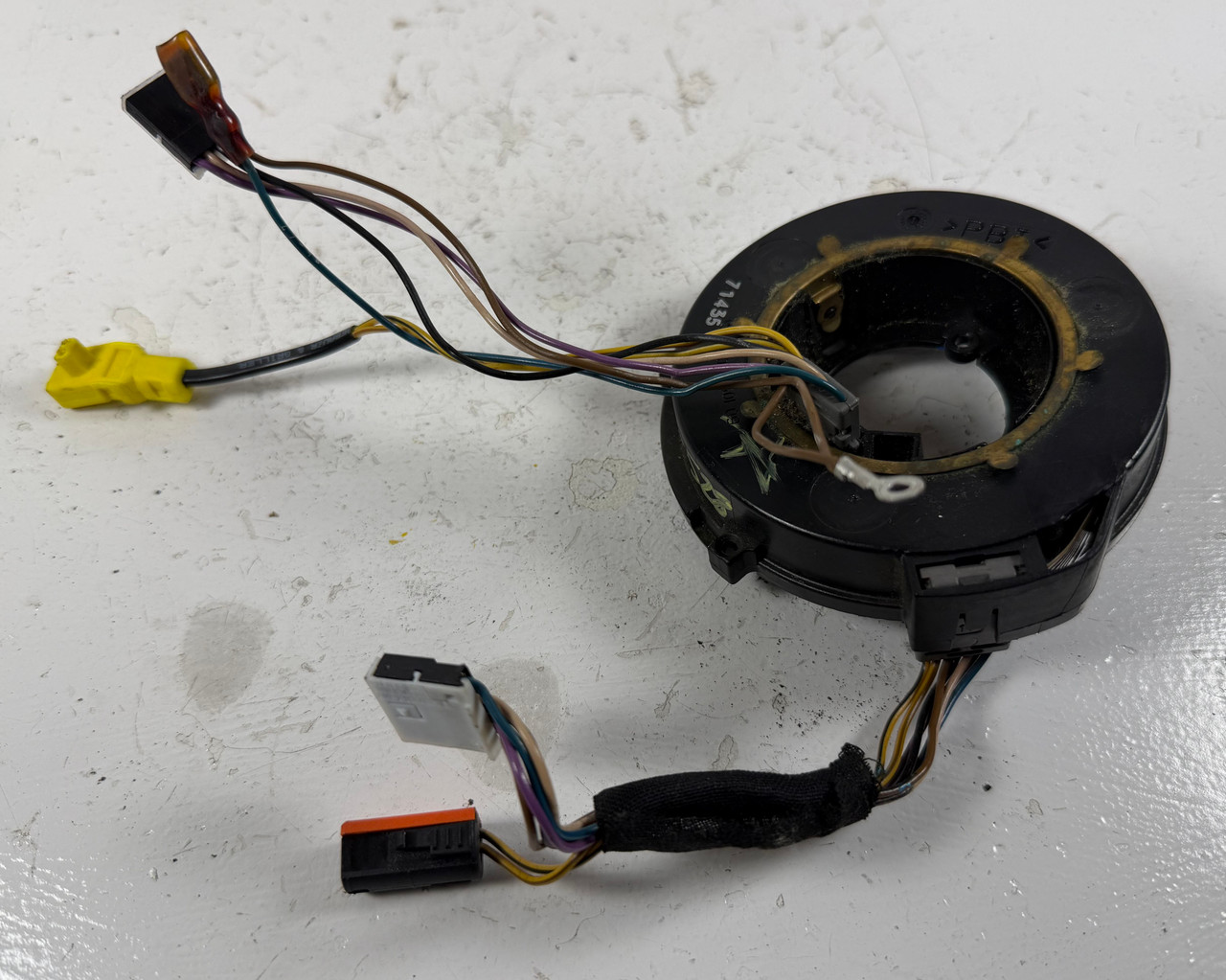 1997-98 BMW E39 540i 528i STEERING WHEEL CLOCK SLIP RING 1094261