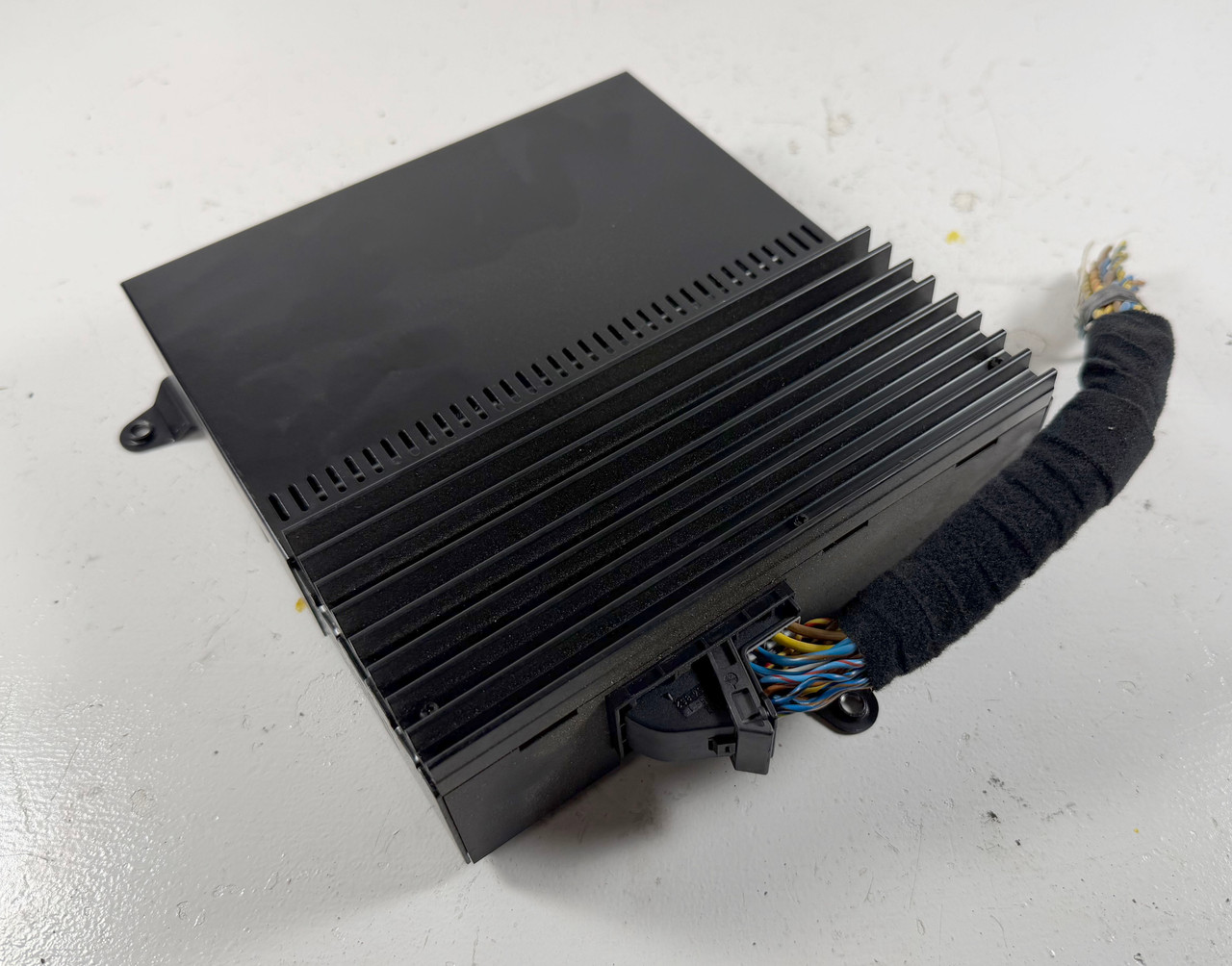 BMW E46 M3 330ci 325ci Coupe Audio Stereo Amplifier 8376436