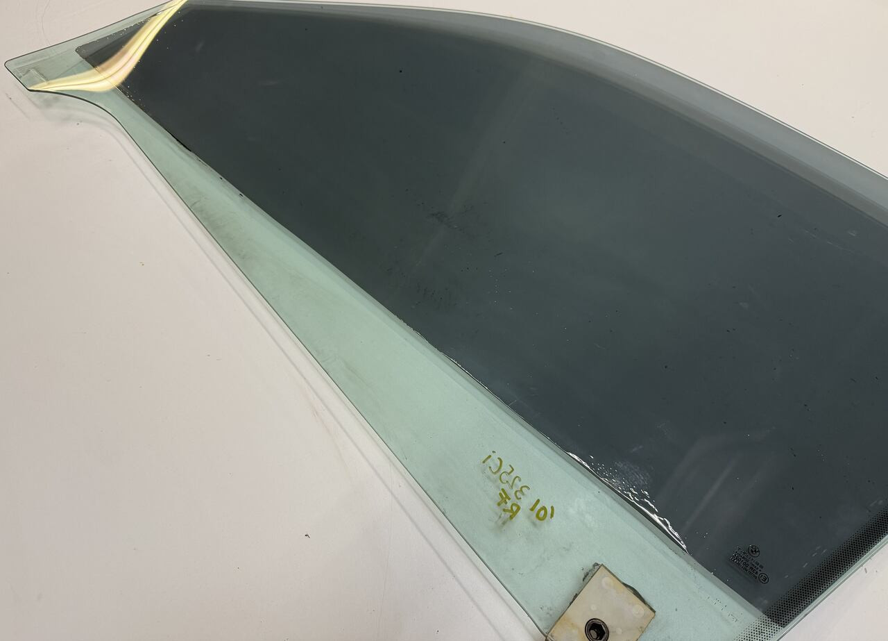 PASSENGER FRONT DOOR WINDOW GLASS BMW E46 M3 330ci 325ci 7049328