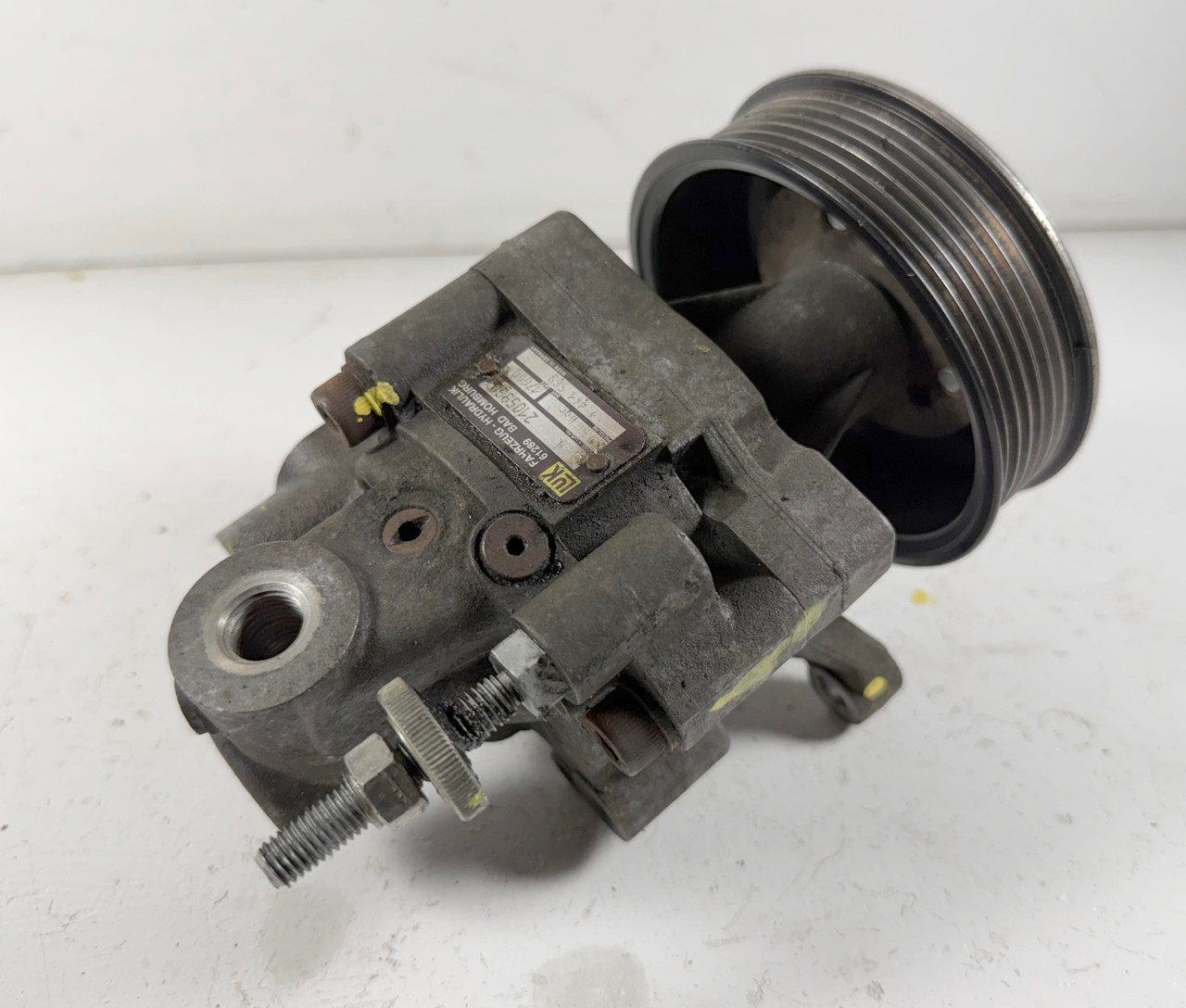 LF68 POWER STEERING PUMP BMW E38 740i E39 540i