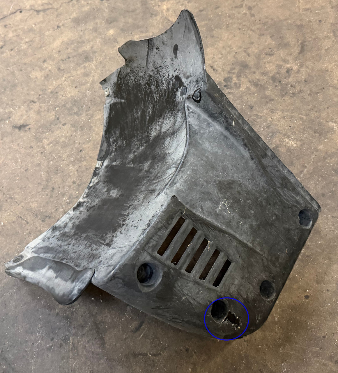 DRIVER FRONT WHEEL ARC LINER SPLASH GUARD BMW E39 M5 2498989