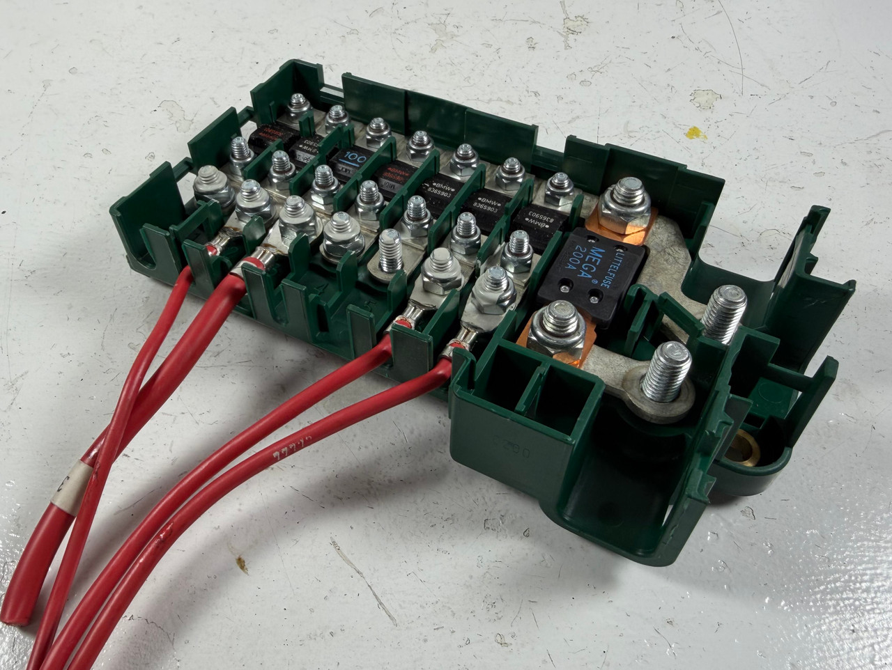 TRUNK BATTERY TERMINAL POWER BOX BMW E39 M5 540i 530i 525i BMW 8367768