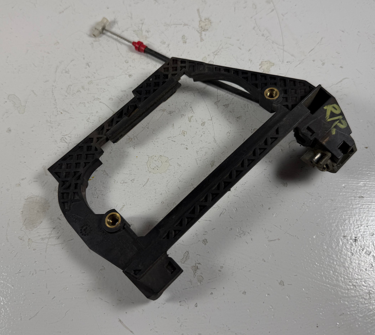 Passenger Rear Outside Door Handle Carrier BMW E39 M5 540i 528i 530i 525i