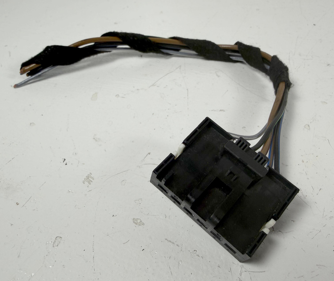 TAIL LIGHT WIRE CONNECTOR SOCKET 2001-03 BMW E39 M5 540i 530i 525i 8369702