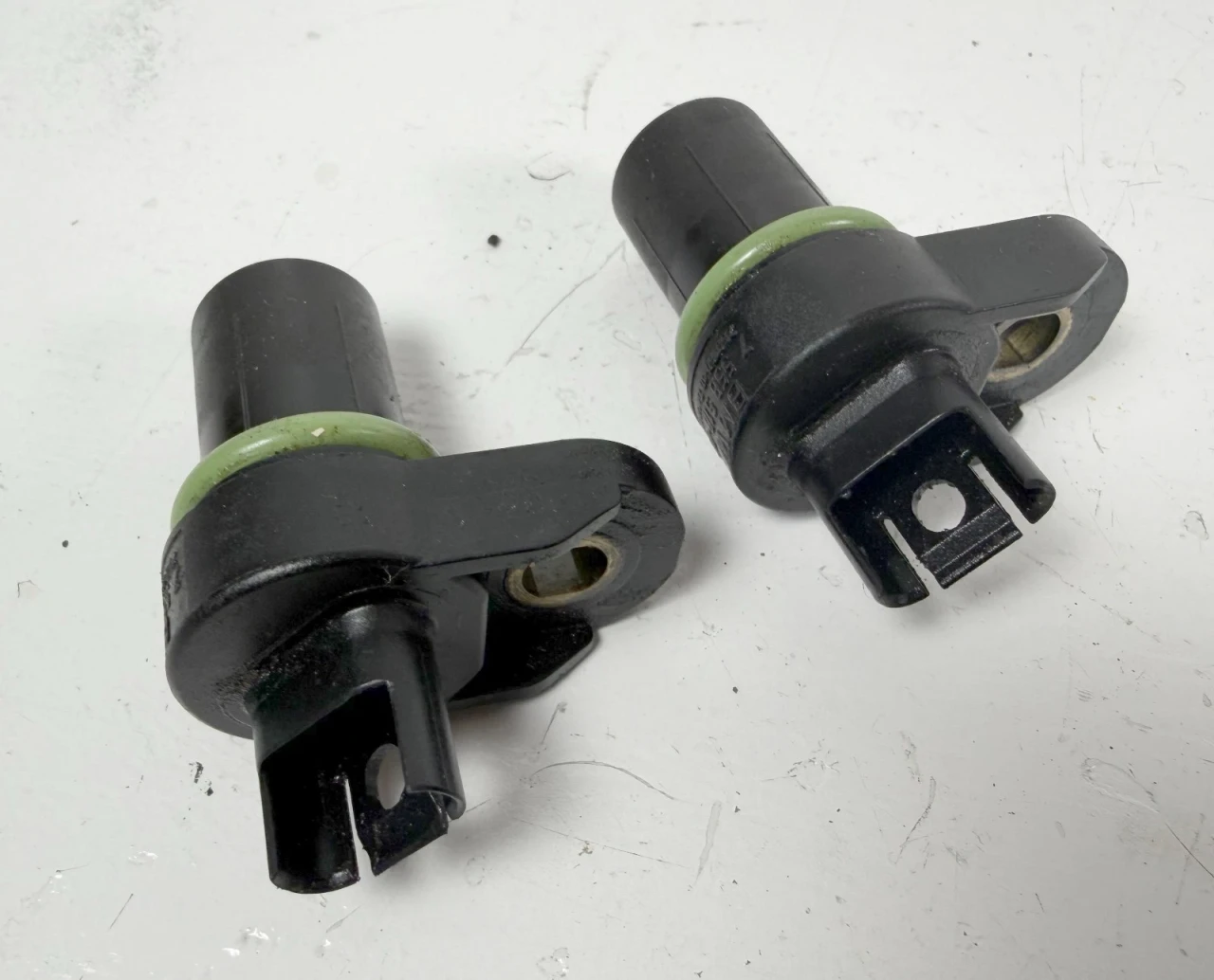 CAMSHAFT POSITION SENSORS BMW E60 550i E63 E64 650i 7558518
