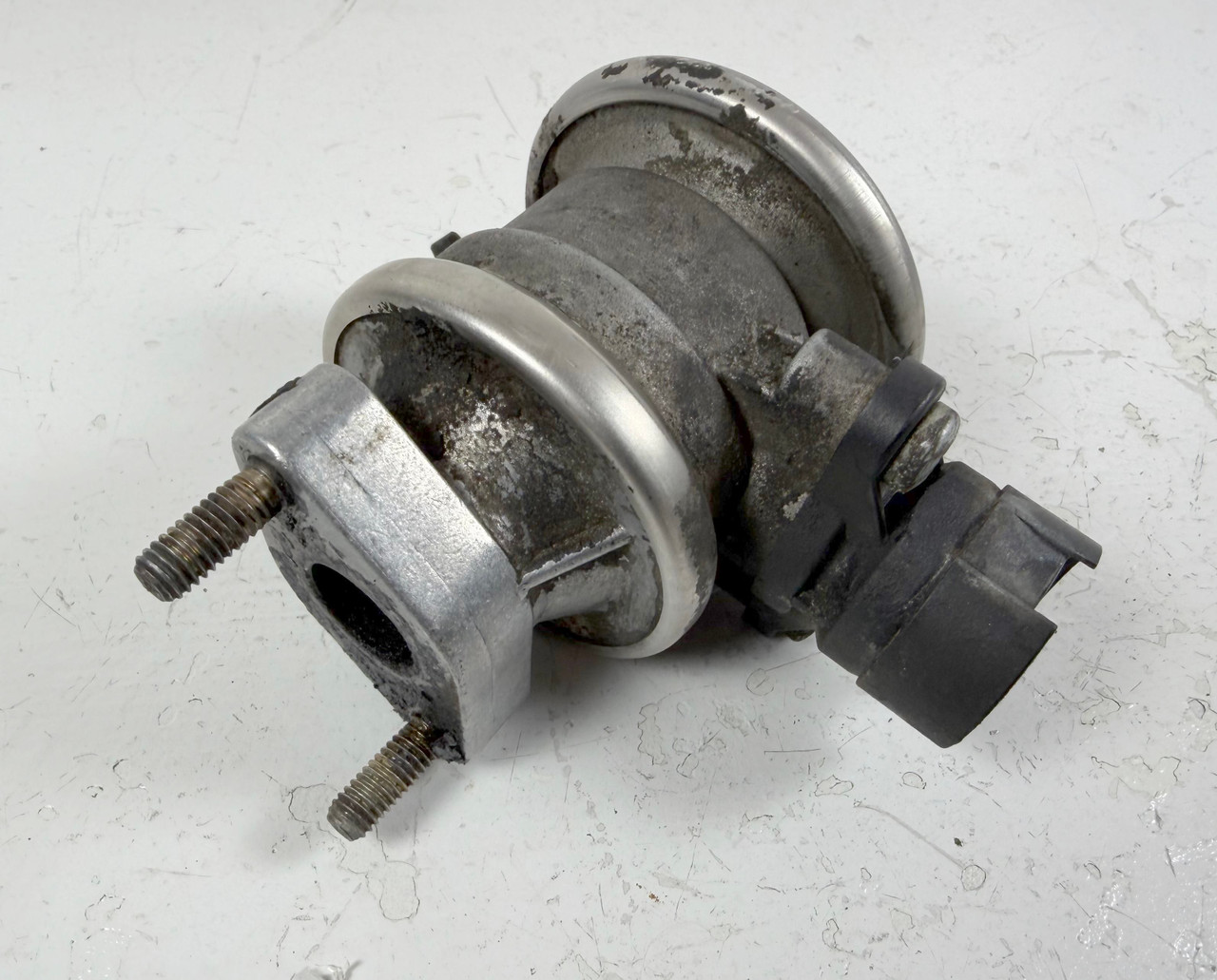 BMW E39 540i E38 740i Secondary Air Line EGR Valve 1707619