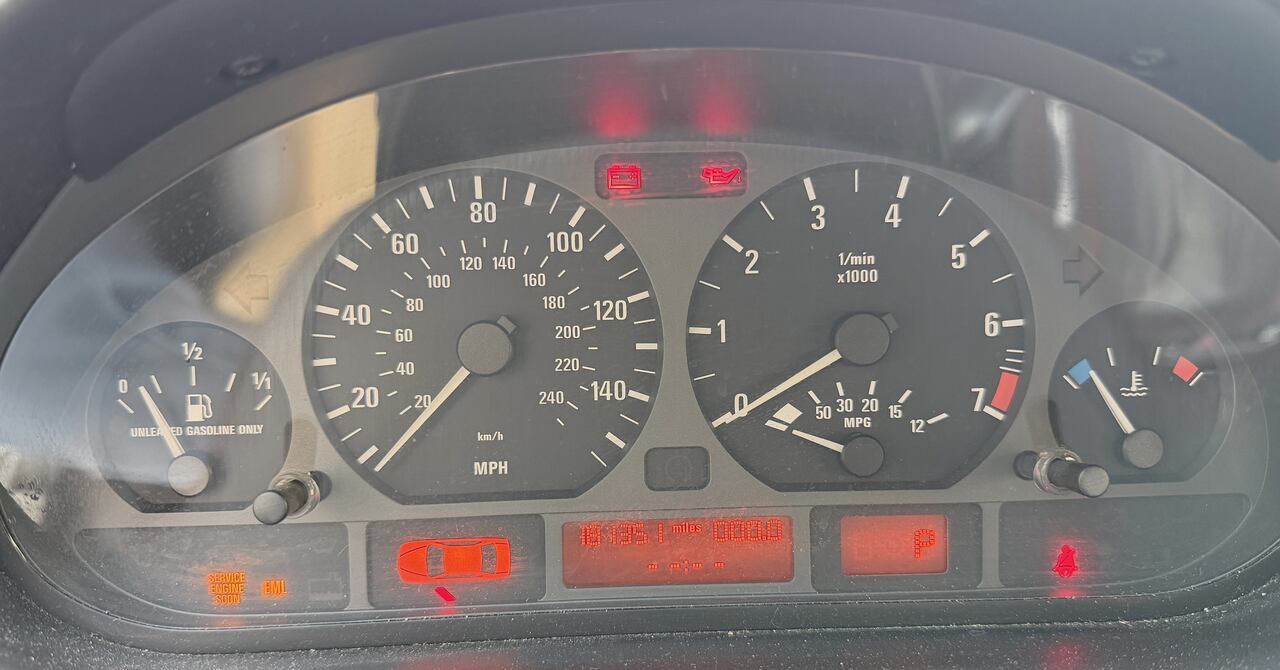 2001-05 BMW E46 325i Instrument Cluster Speedometer 6940877