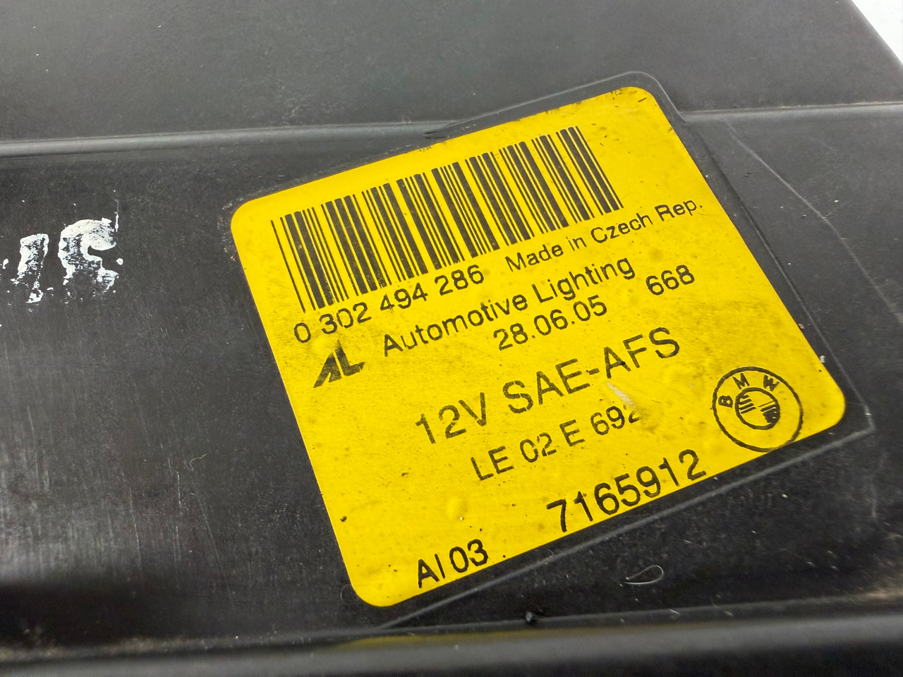 2003-05 BMW E46 330ci 325ci Passenger  Xenon Headlight 7165912