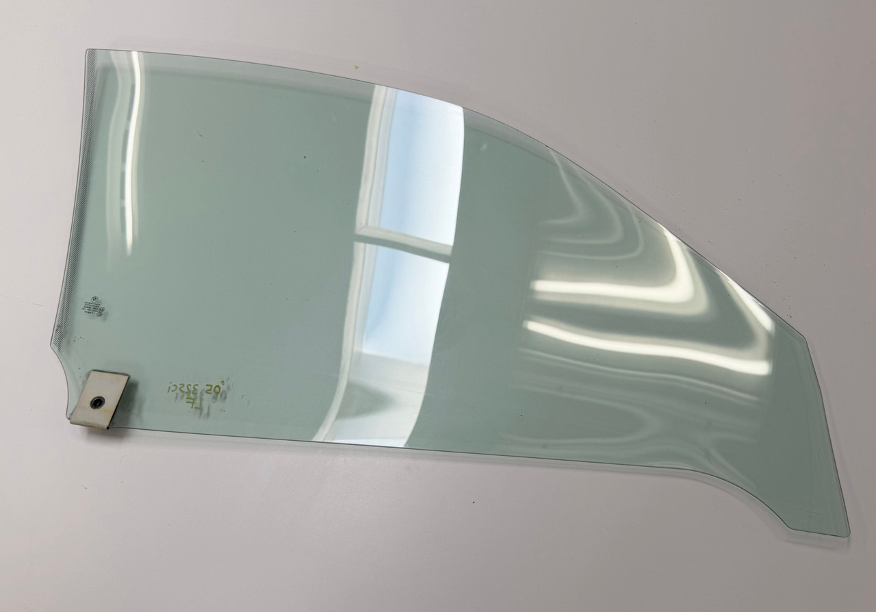 DRIVER LEFT FRONT DOOR WINDOW GLASS BMW E46 M3 330ci 325ci 7049327