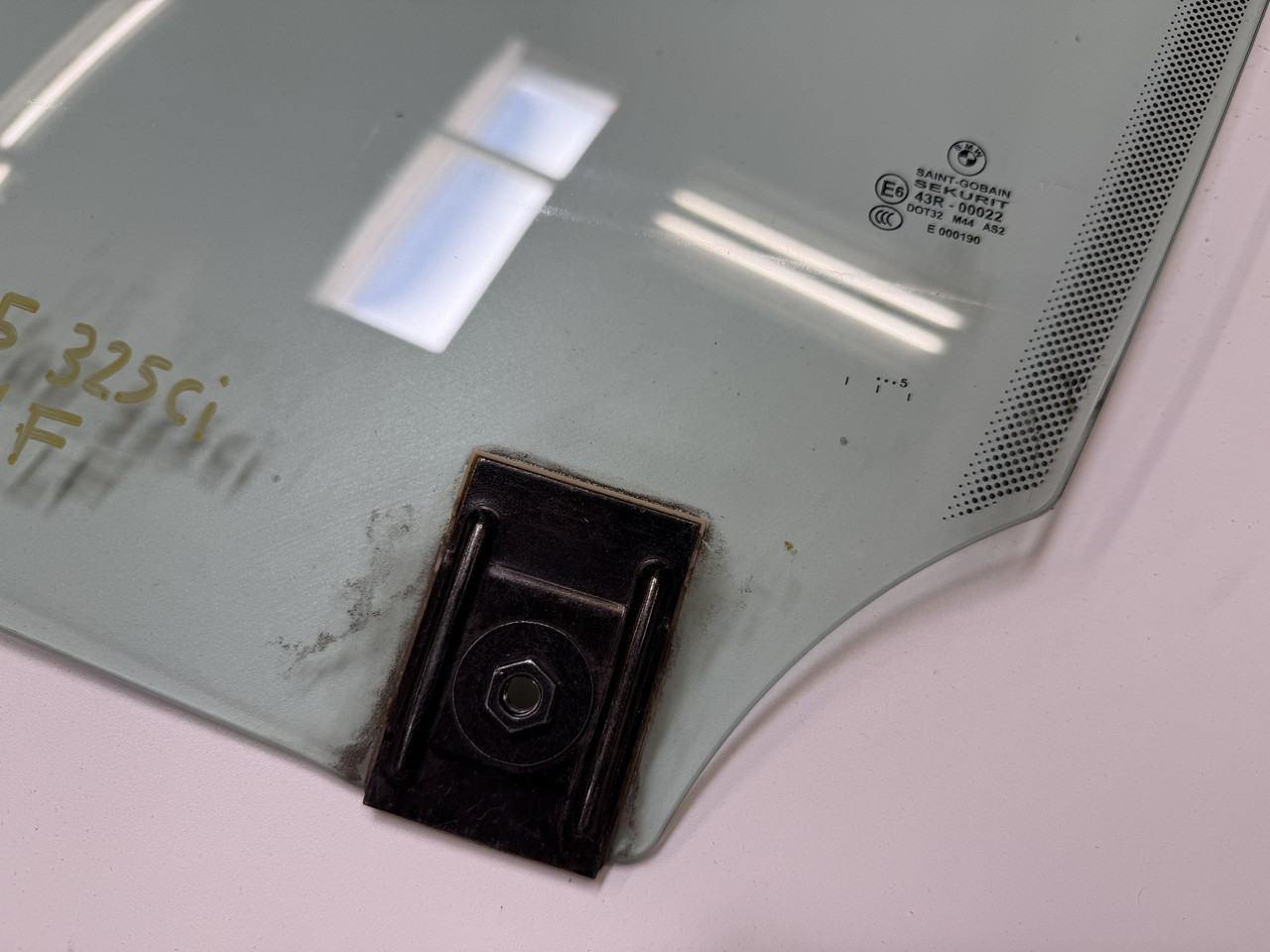 DRIVER LEFT FRONT DOOR WINDOW GLASS BMW E46 M3 330ci 325ci 7049327
