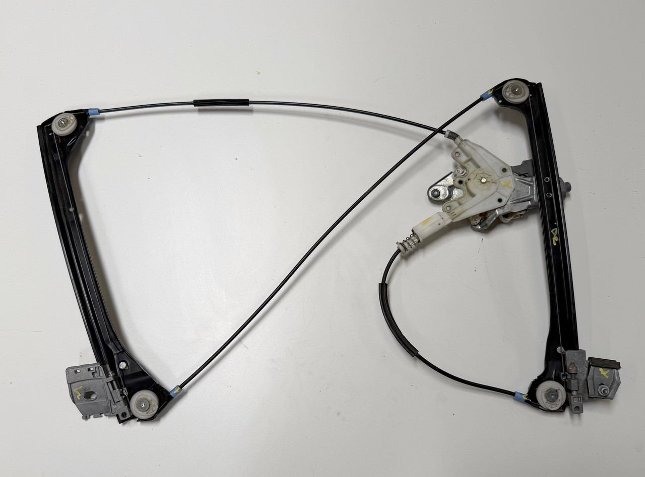 PASSENGER FRONT WINDOW REGULATOR BMW E46 M3 330ci 325ci 8204180