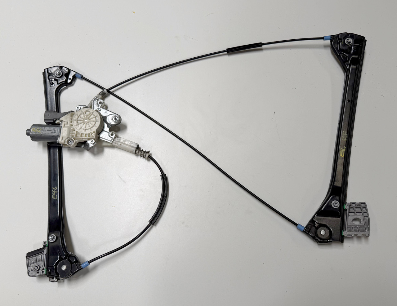 PASSENGER FRONT WINDOW REGULATOR BMW E46 M3 330ci 325ci 8204180