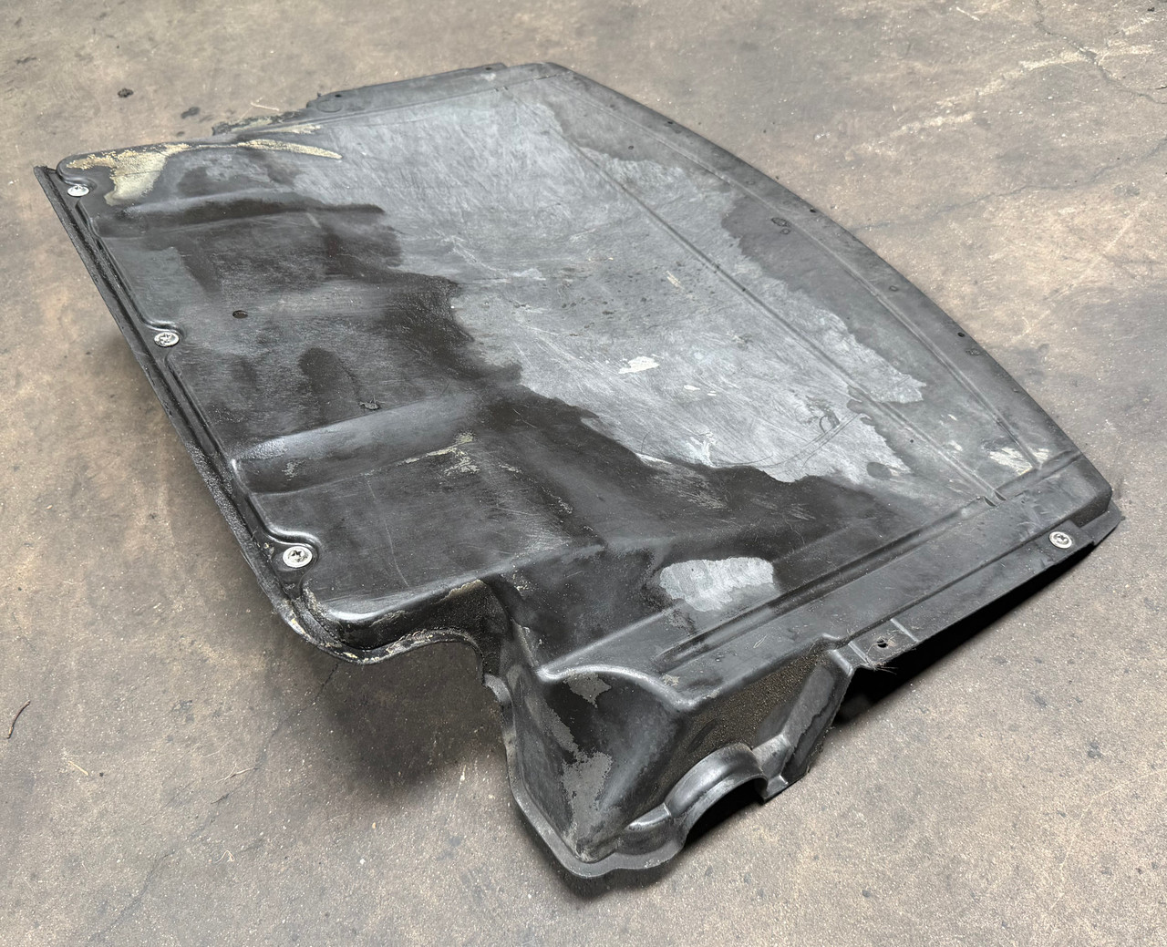 FRONT UNDER ENGINE SPLASH GUARD COVER BMW E46 330 325 8268344