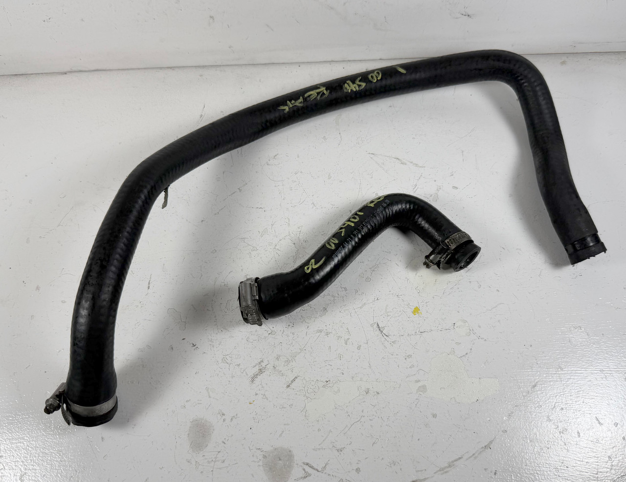 REAR ENGINE INLET WATER VALVE HOSES 1999-03 BMW E39 540i 8391013