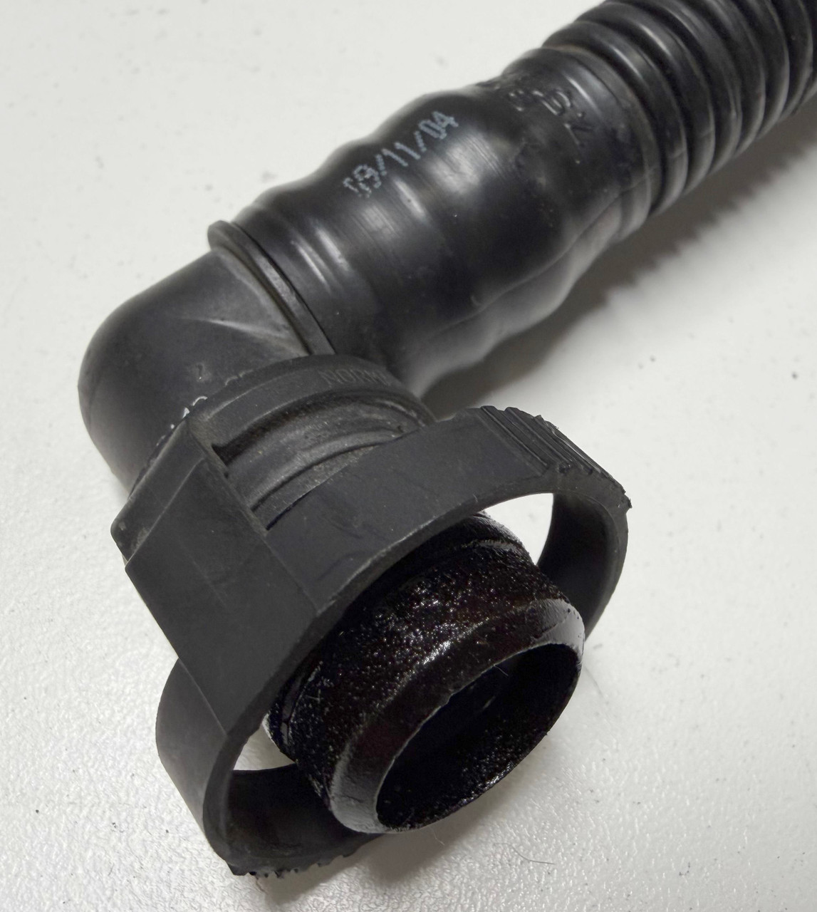 BMW E46 325i INTAKE MANIFOLD CRANKCASE VENT HOSE 7513756