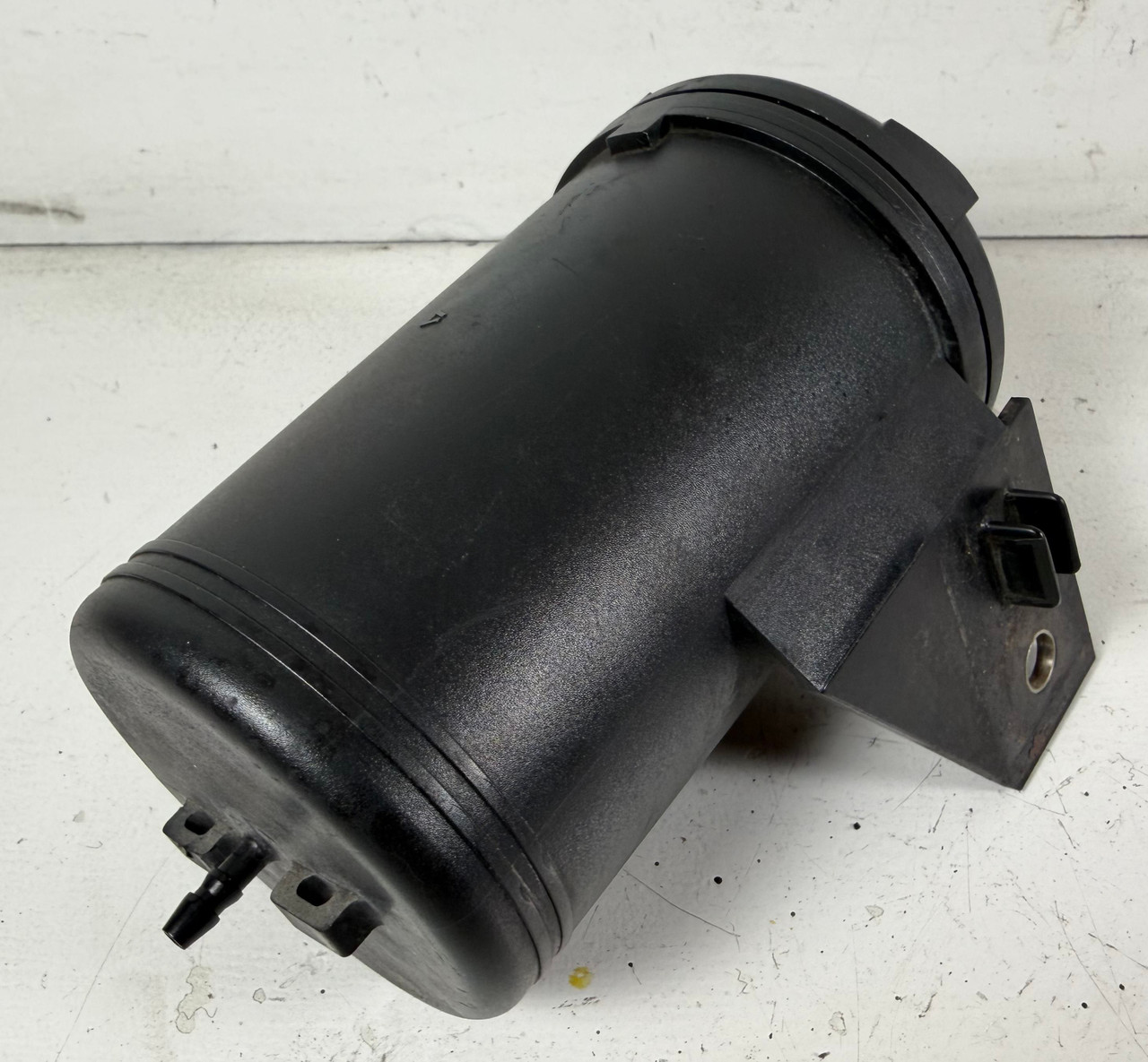 BMW E46 330i 325i VACUUM TANK 330ci 325ci 1740207