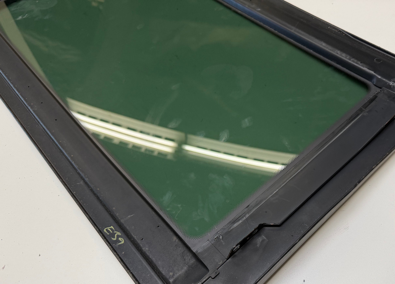 BMW E39 5' SUNROOF SLIDING GLASS COVER MOONROOF M5 540i 530i 525i 8186143
