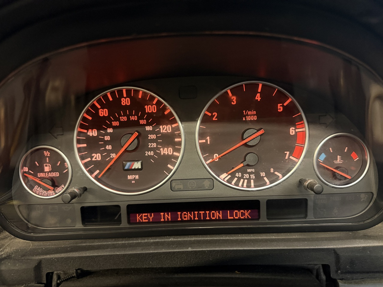 DASH GUAGE CLUSTER SPEEDOMETER BMW E39 540i 6907007