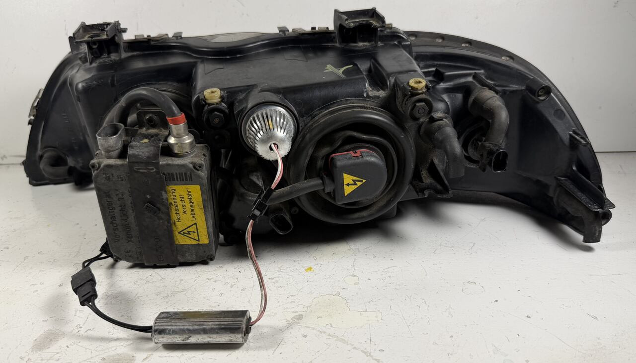 PASSENGER XENON HEADLIGHT 2001-03 BMW e39 M5 540i 530i 525i