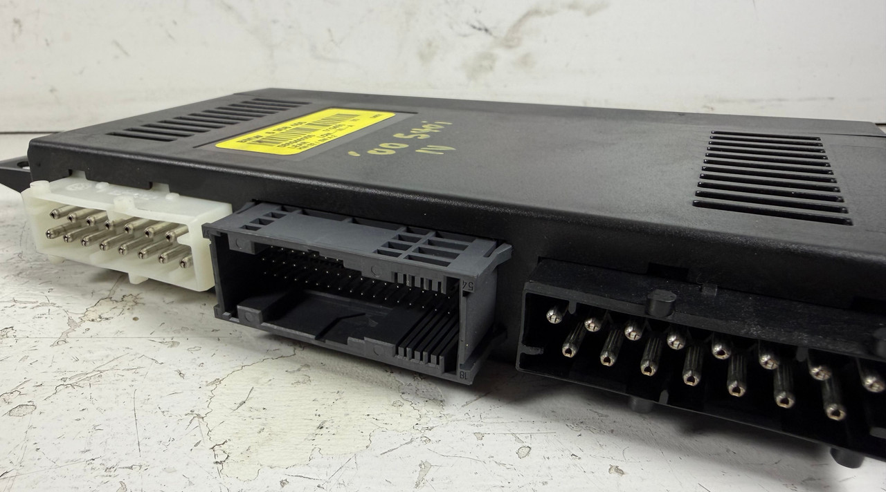 LCM 3  LIGHT CONTROL MODULE BMW E38 740iL E39 540i 530i 525i 6908466