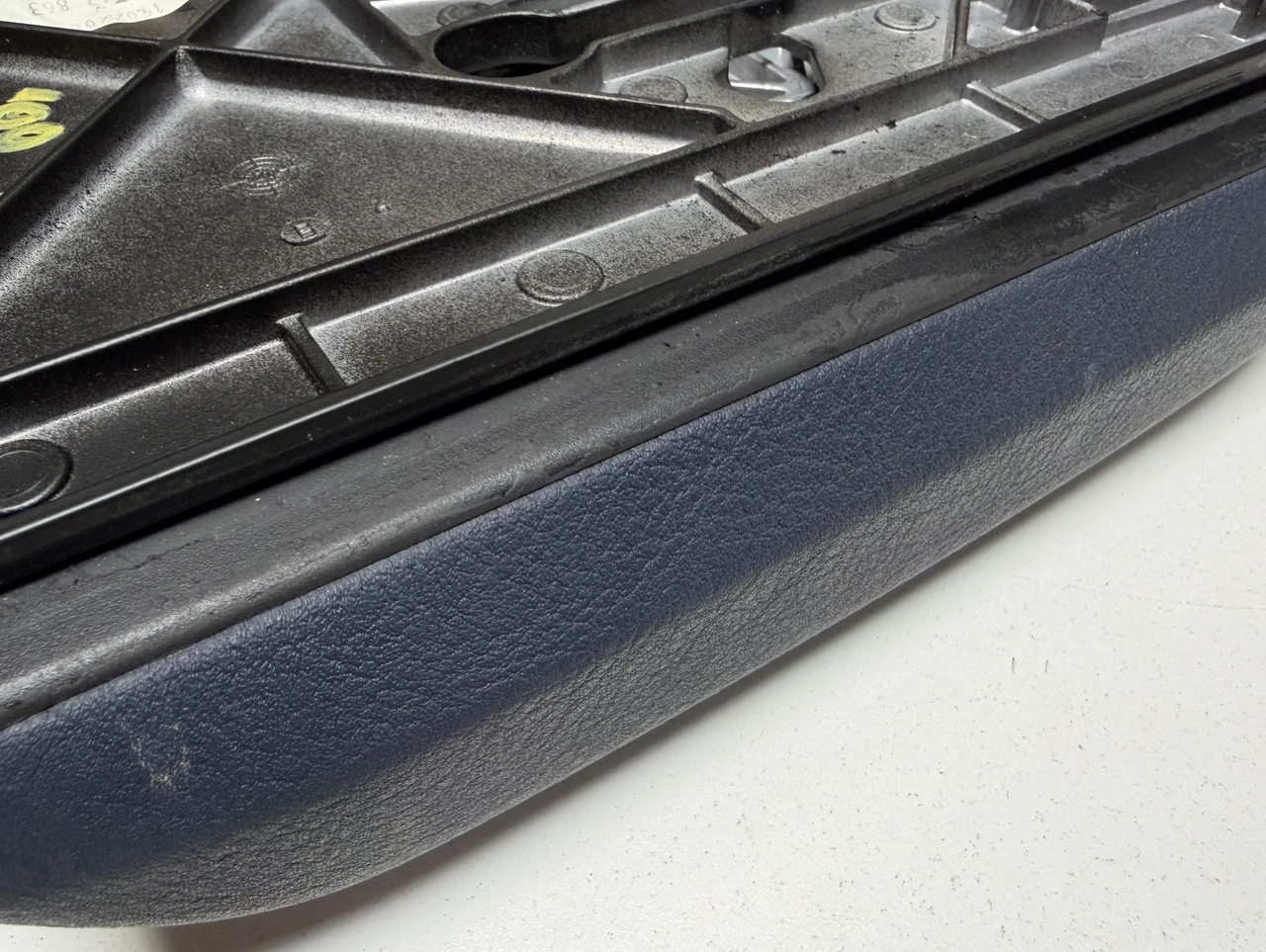BMW E39 Sliding Euro Center Console Arm Rest M5 540i 530i 528i 525i