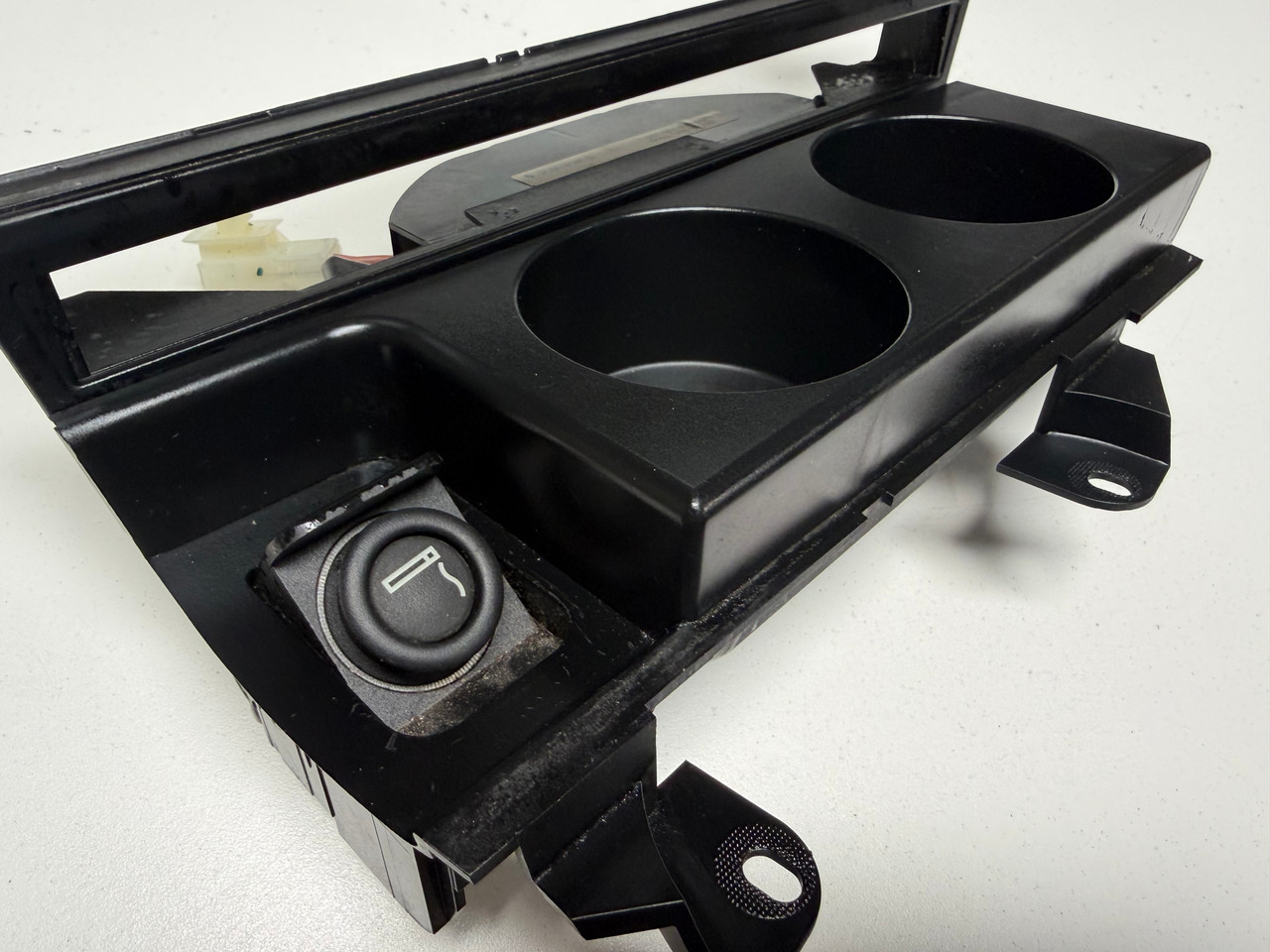 BMW E39 M5 540i 530i 525i DASH CUP HOLDERS 8190205