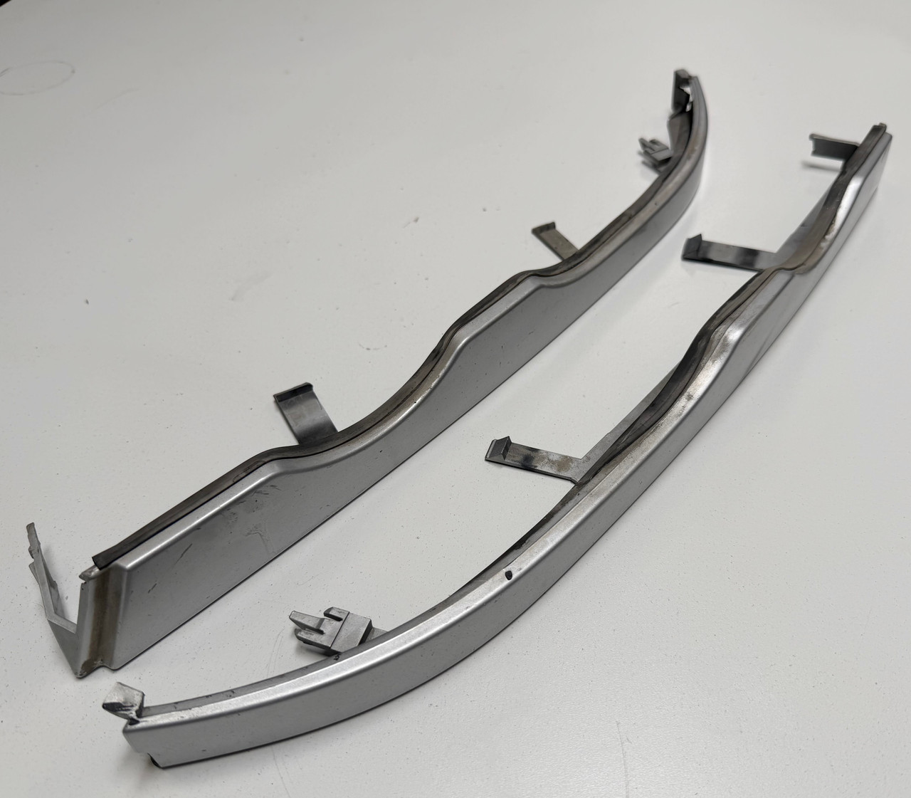 2000-03 BMW E46 M3 330ci 325ci PAIR HEADLIGHT LOWER TRIMS 8208677
