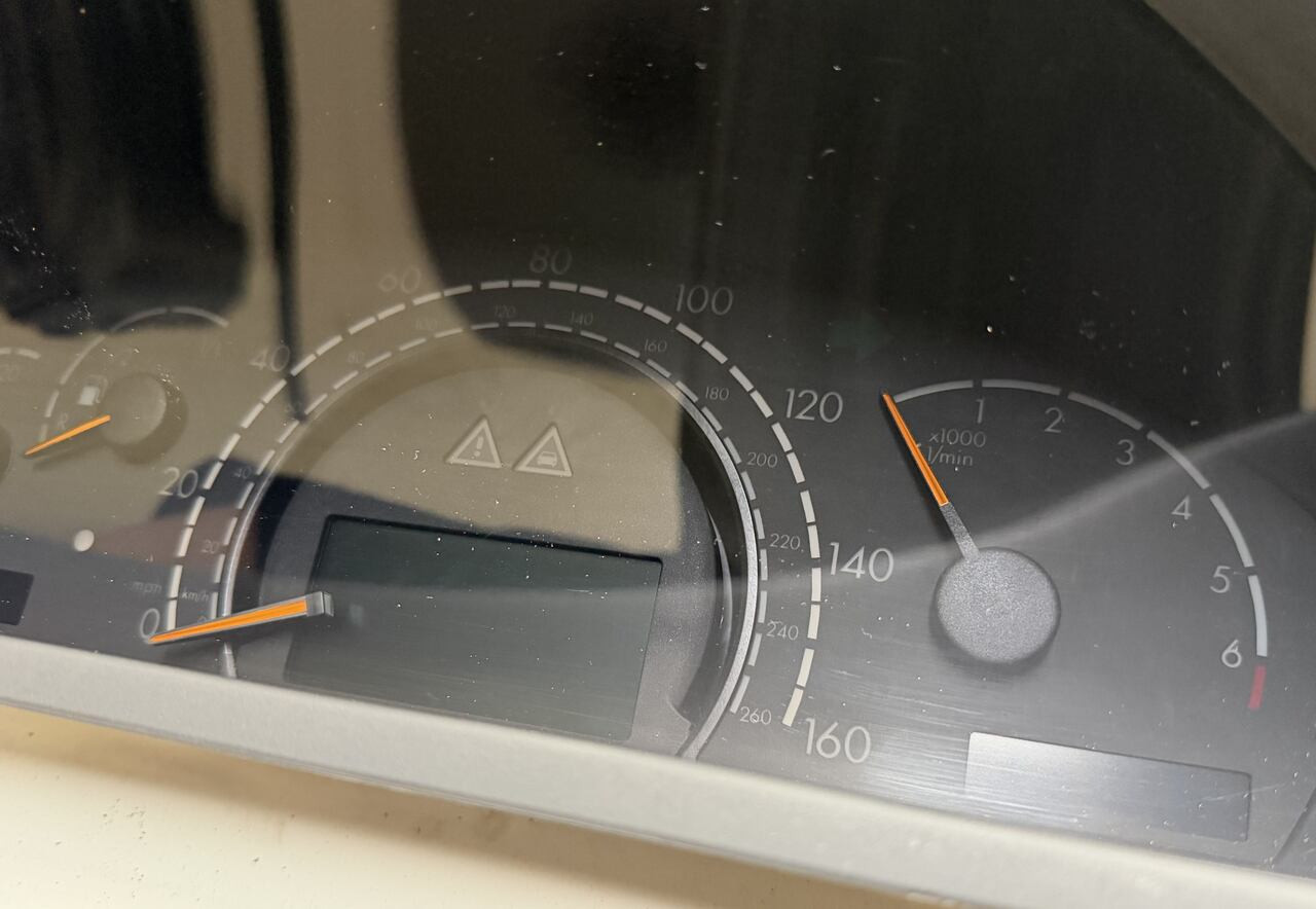 MERCEDES BENZ S500 W220 INSTRUMENT CLUSTER SPEEDOMETER A2205407447