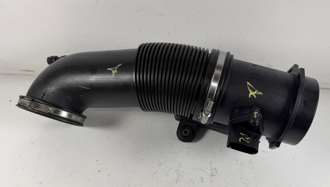 BMW E39 540i AIR INTAKE TUBE RESONATOR w/ MASS AIR FLOW METER 1436139