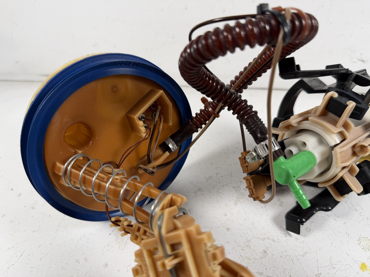 Fuel Pump BMW E39 540i 530i 528i 525i 6752368