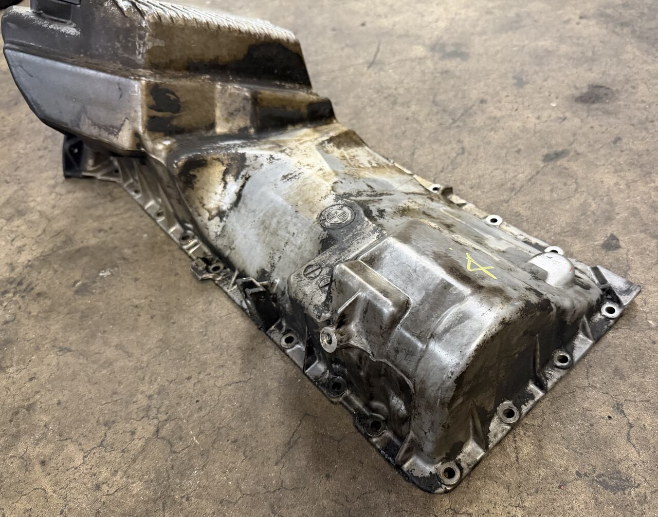 ENGINE OIL PAN BMW E39 E60 530i 528i 525i 1709248