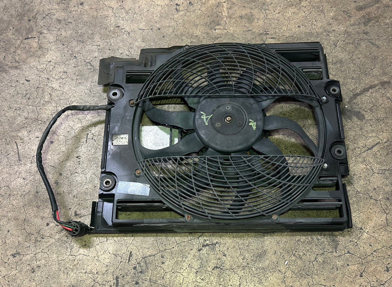 1999-03 BMW E39 5' AUXILIARY PUSHER COOLING FAN 540i 530i 528i 525i