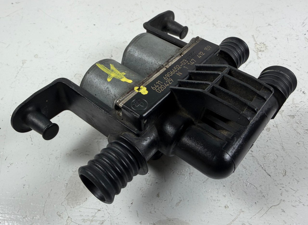 BMW E39 530i 525i E65 745i HEATER CONTROL PUMP VALVE 6906652