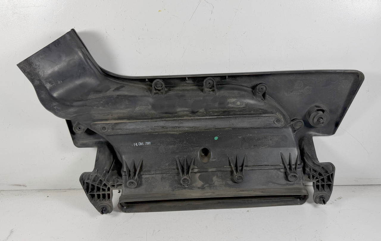 2001-05 BMW E46 330 325 TOP COVER AIR INLET DUCT 7501988