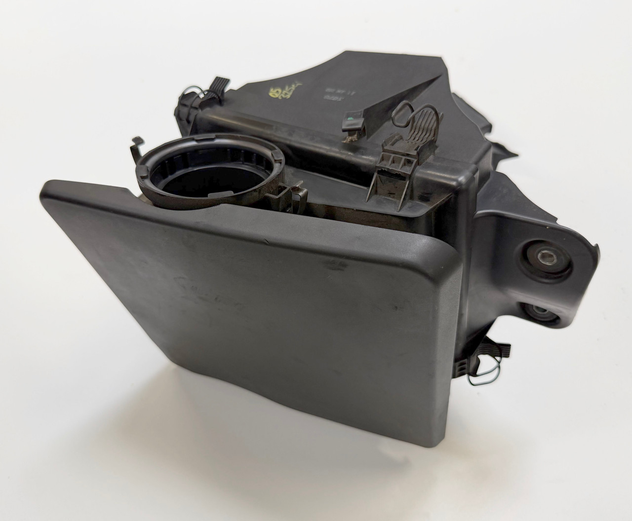 2001-05 BMW E46 325i AIR INTAKE FILTER BOX 7501972