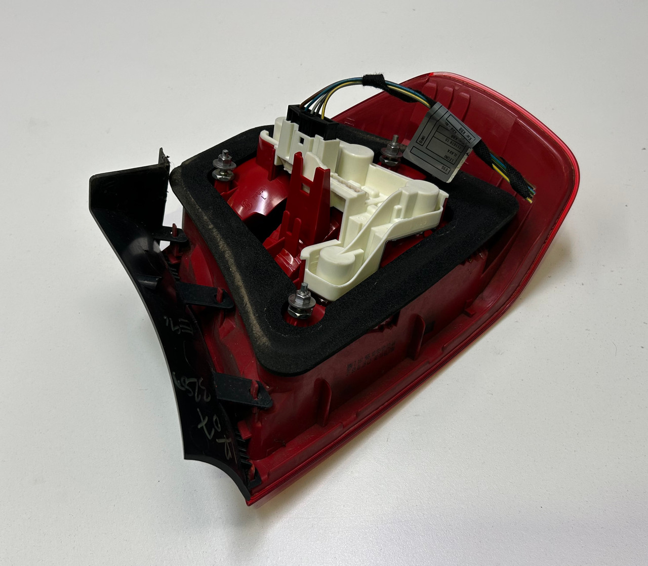 Driver Rear Brake Tail Light 2006-08 BMW e90 335i 328i 7161955