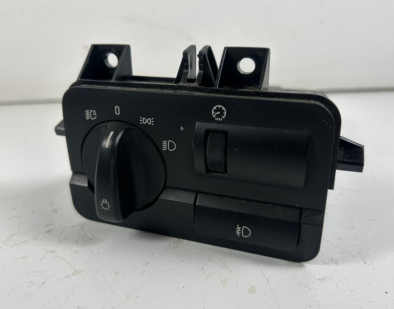 BMW E46 330 325 Headlight Control Module LCM 6936828